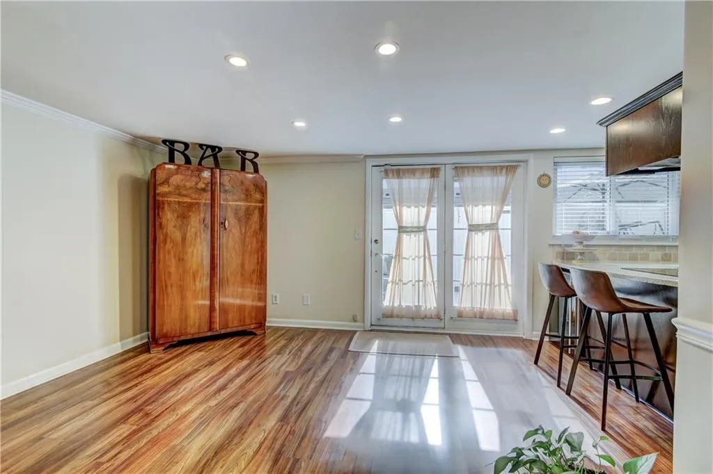 7343 Cardigan Circle, Sandy Springs, Georgia 30328, 3 Bedrooms Bedrooms, ,2 BathroomsBathrooms,Residential,Sold,7343 Cardigan Circle,6074667