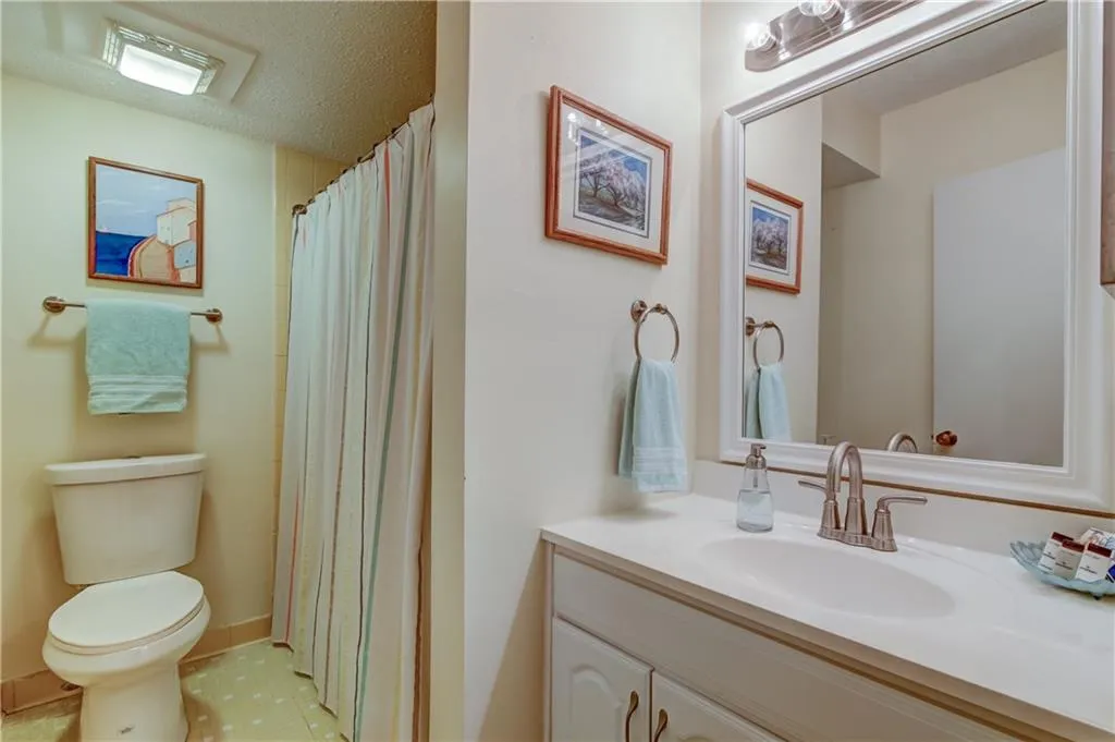 7343 Cardigan Circle, Sandy Springs, Georgia 30328, 3 Bedrooms Bedrooms, ,2 BathroomsBathrooms,Residential,Sold,7343 Cardigan Circle,6074667