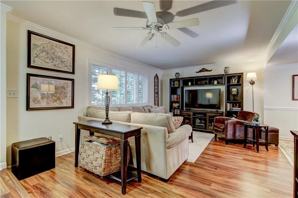 7343 Cardigan Circle, Sandy Springs, Georgia 30328, 3 Bedrooms Bedrooms, ,2 BathroomsBathrooms,Residential,Sold,7343 Cardigan Circle,6074667