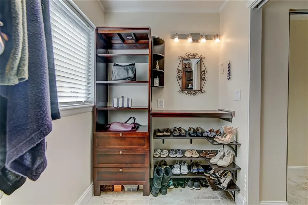 7343 Cardigan Circle, Sandy Springs, Georgia 30328, 3 Bedrooms Bedrooms, ,2 BathroomsBathrooms,Residential,Sold,7343 Cardigan Circle,6074667