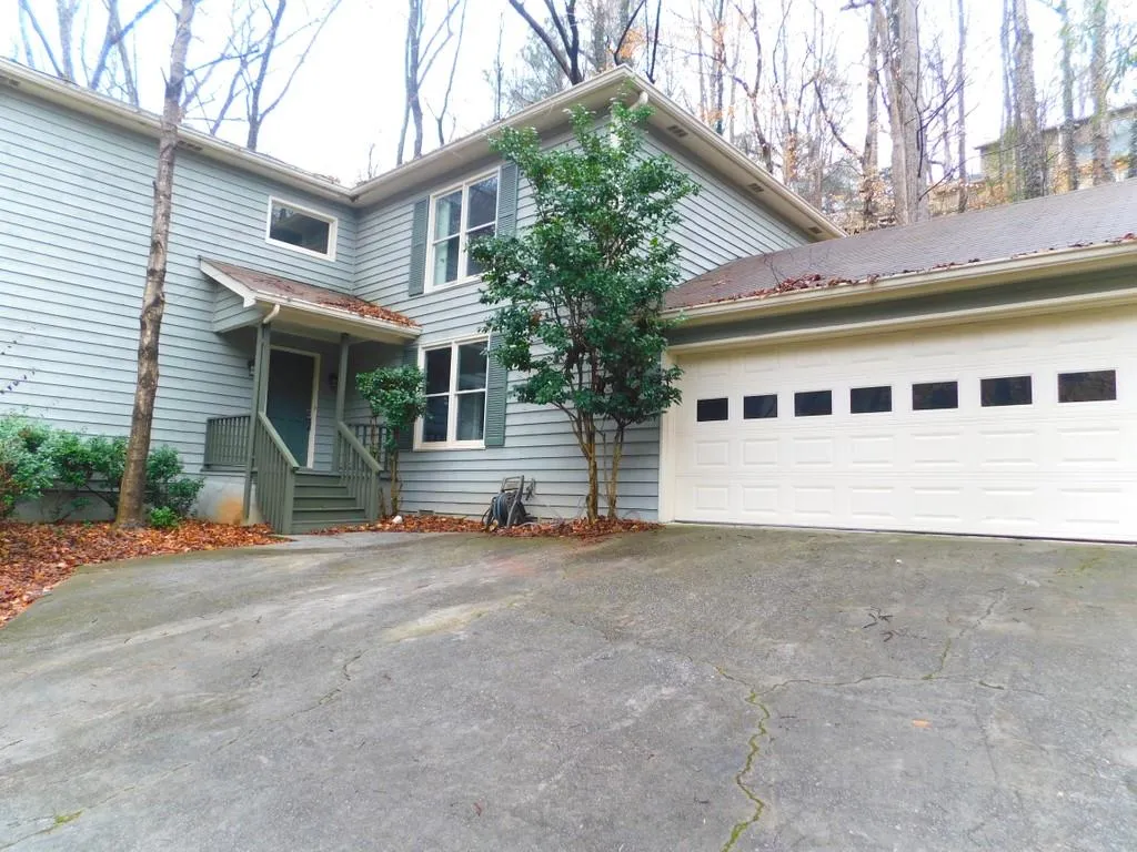 7127 Riverside Drive, Atlanta, Georgia 30328, 5 Bedrooms Bedrooms, ,3 BathroomsBathrooms,Residential,Sold,7127 Riverside Drive,6847195