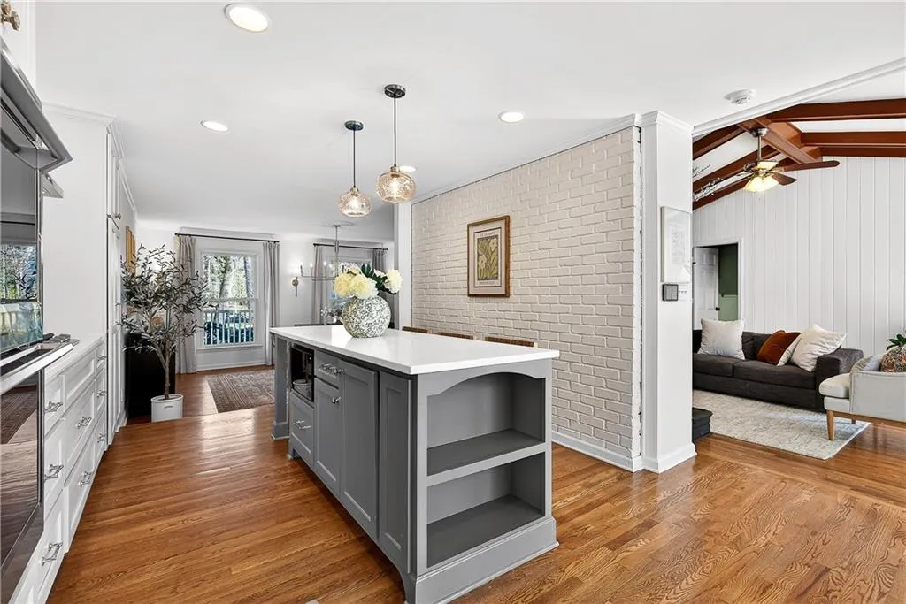 7290 Hunters Branch Drive, Sandy Springs, Georgia 30328, 5 Bedrooms Bedrooms, ,3 BathroomsBathrooms,Residential,Sold,7290 Hunters Branch Drive,7716398