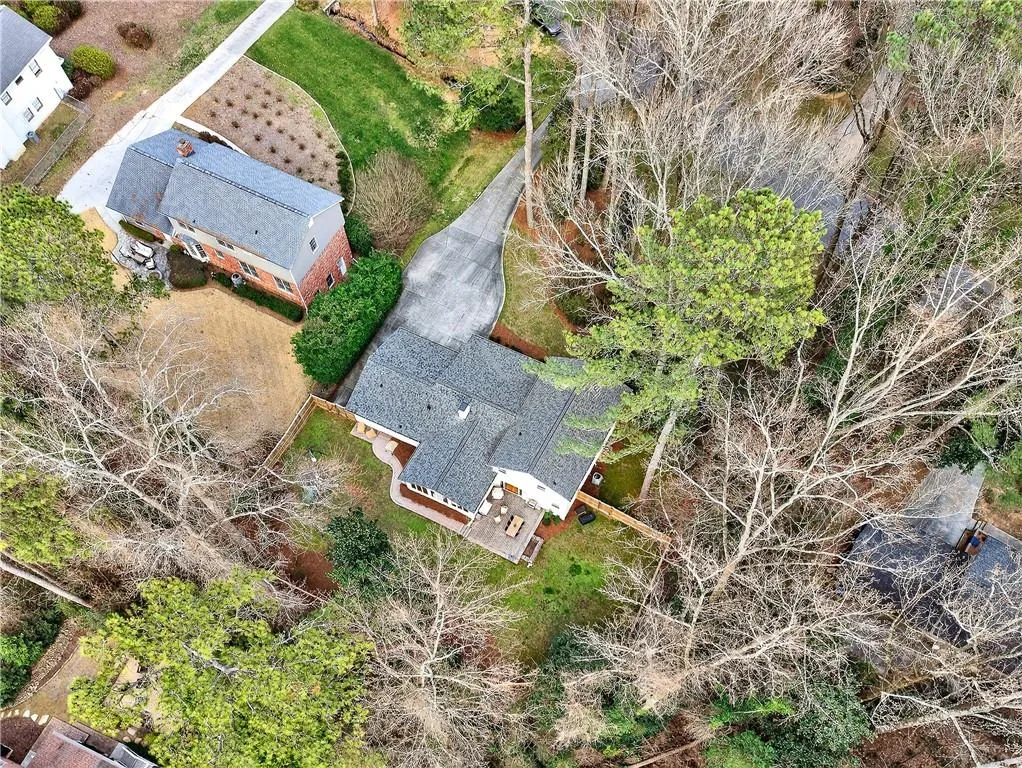 7290 Hunters Branch Drive, Sandy Springs, Georgia 30328, 5 Bedrooms Bedrooms, ,3 BathroomsBathrooms,Residential,Sold,7290 Hunters Branch Drive,7716398