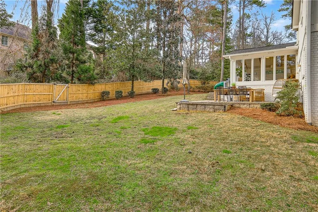 7290 Hunters Branch Drive, Sandy Springs, Georgia 30328, 5 Bedrooms Bedrooms, ,3 BathroomsBathrooms,Residential,Sold,7290 Hunters Branch Drive,7716398