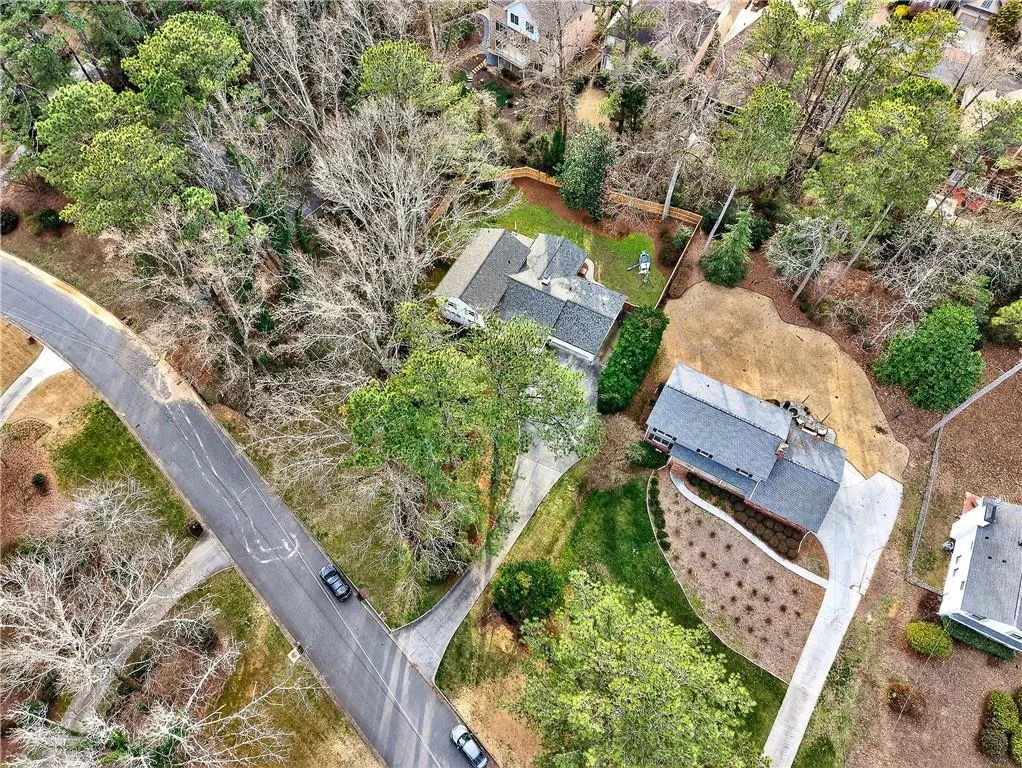 7290 Hunters Branch Drive, Sandy Springs, Georgia 30328, 5 Bedrooms Bedrooms, ,3 BathroomsBathrooms,Residential,Sold,7290 Hunters Branch Drive,7716398