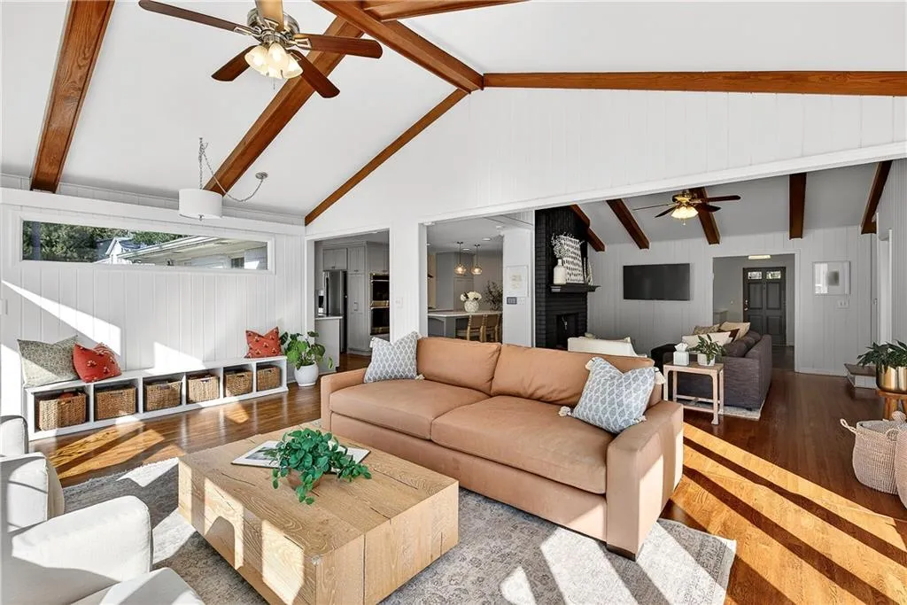 7290 Hunters Branch Drive, Sandy Springs, Georgia 30328, 5 Bedrooms Bedrooms, ,3 BathroomsBathrooms,Residential,Sold,7290 Hunters Branch Drive,7716398