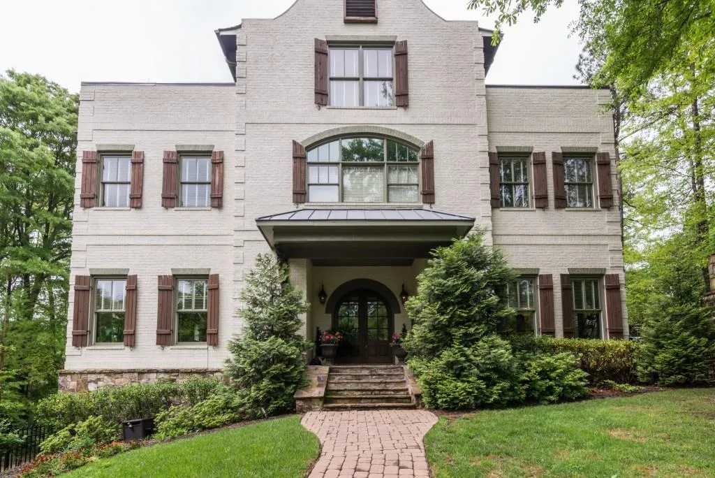 5332 Greenland Road Unit 101, Sandy Springs, Georgia 30342, 4 Bedrooms Bedrooms, ,3 BathroomsBathrooms,Residential,Sold,5332 Greenland Road Unit 101,5612235