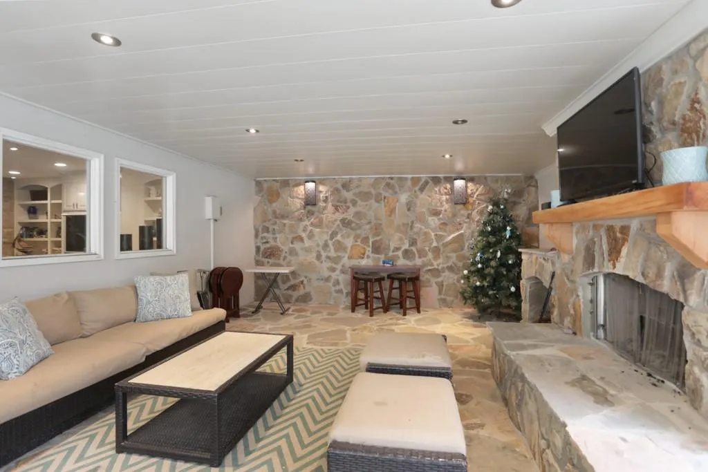 6995 Northgreen Drive, Sandy Springs, Georgia 30328, 6 Bedrooms Bedrooms, ,3 BathroomsBathrooms,Residential,Sold,6995 Northgreen Drive,6854825 6995 Northgreen Drive, Sandy Springs, Georgia 30328, 6 Bedrooms Bedrooms, ,3 BathroomsBathrooms,Residential,Sold,6995 Northgreen Drive,6854825