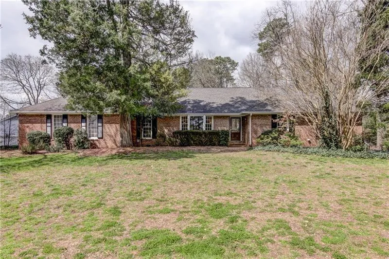 620 Wyncourtney Drive, Sandy Springs, Georgia 30328, 4 Bedrooms Bedrooms, ,3 BathroomsBathrooms,Residential,Sold,620 Wyncourtney Drive,5977109