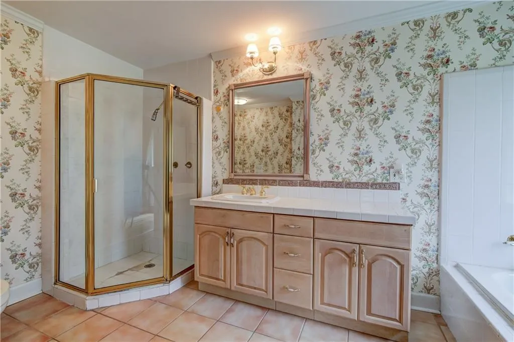 620 Wyncourtney Drive, Sandy Springs, Georgia 30328, 4 Bedrooms Bedrooms, ,3 BathroomsBathrooms,Residential,Sold,620 Wyncourtney Drive,5977109