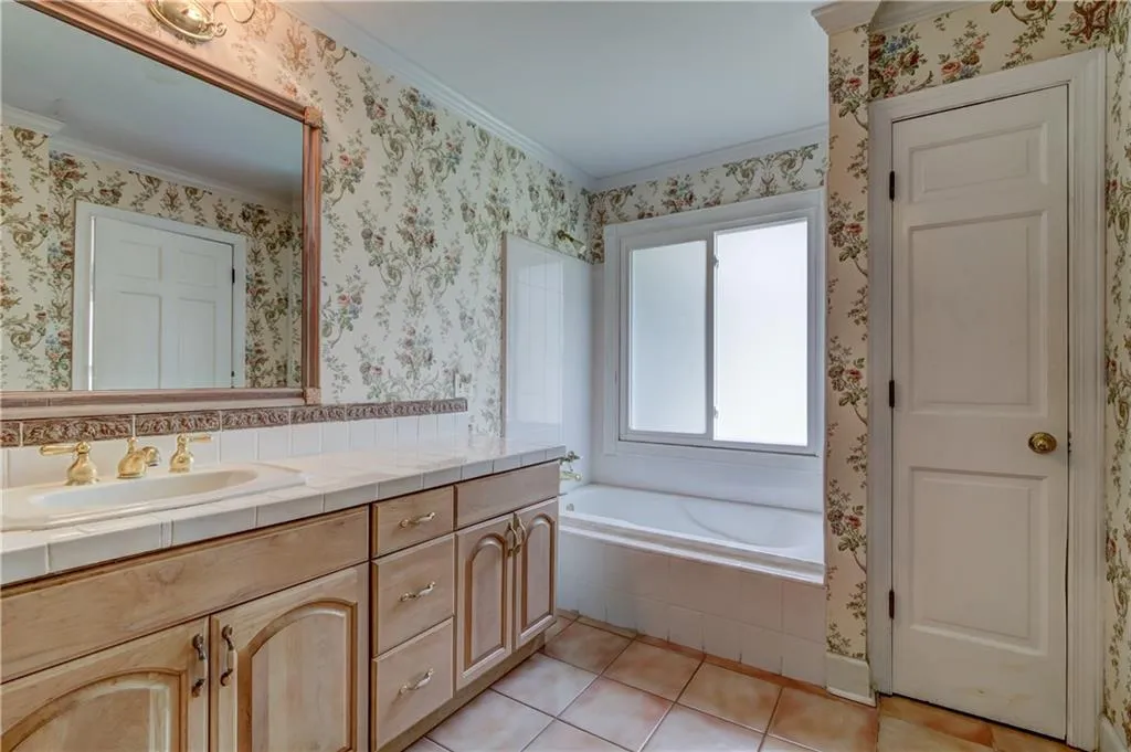 620 Wyncourtney Drive, Sandy Springs, Georgia 30328, 4 Bedrooms Bedrooms, ,3 BathroomsBathrooms,Residential,Sold,620 Wyncourtney Drive,5977109