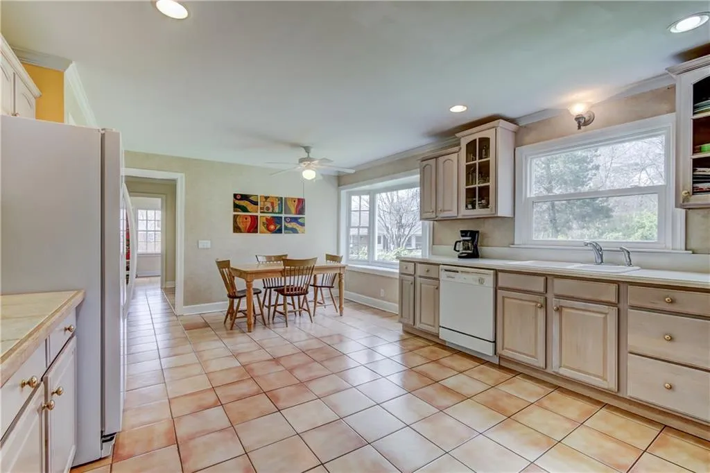 620 Wyncourtney Drive, Sandy Springs, Georgia 30328, 4 Bedrooms Bedrooms, ,3 BathroomsBathrooms,Residential,Sold,620 Wyncourtney Drive,5977109