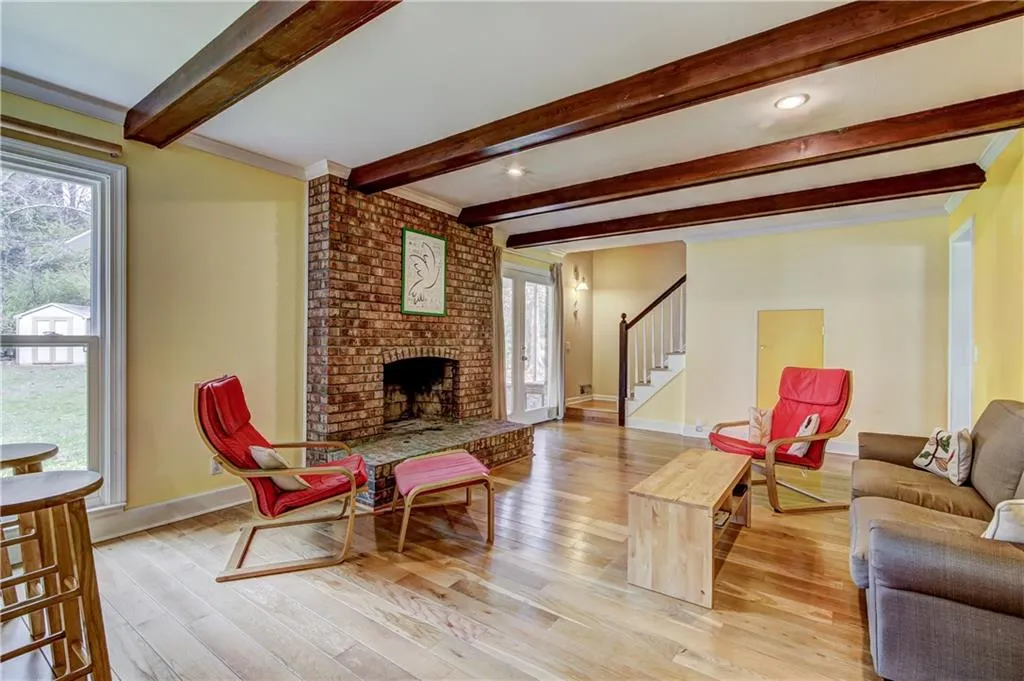 620 Wyncourtney Drive, Sandy Springs, Georgia 30328, 4 Bedrooms Bedrooms, ,3 BathroomsBathrooms,Residential,Sold,620 Wyncourtney Drive,5977109