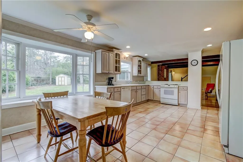 620 Wyncourtney Drive, Sandy Springs, Georgia 30328, 4 Bedrooms Bedrooms, ,3 BathroomsBathrooms,Residential,Sold,620 Wyncourtney Drive,5977109