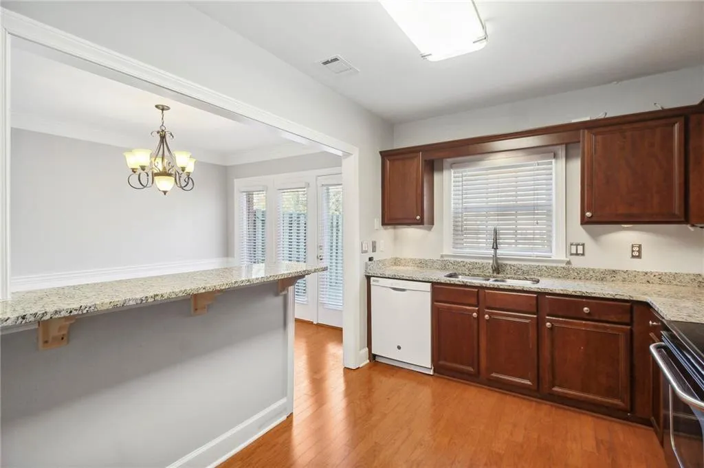 68 Mount Vernon Circle, Sandy Springs, Georgia 30338, 2 Bedrooms Bedrooms, ,2 BathroomsBathrooms,Residential,Sold,68 Mount Vernon Circle,7349765