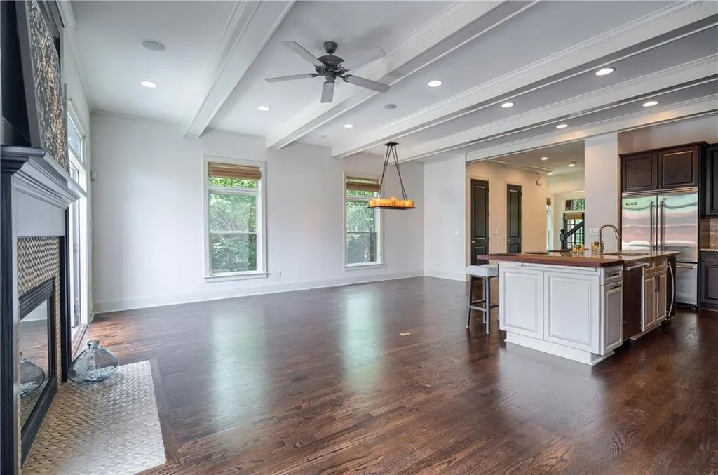 679 Lockton Place, Atlanta, Georgia 30342, 4 Bedrooms Bedrooms, ,4 BathroomsBathrooms,Residential,Sold,679 Lockton Place,5951654