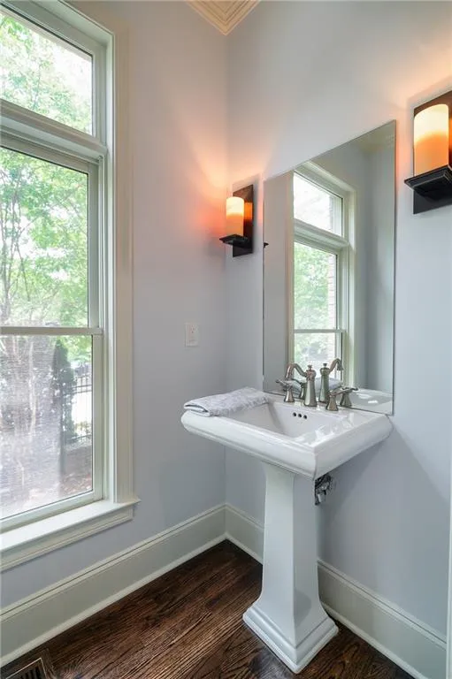 679 Lockton Place, Atlanta, Georgia 30342, 4 Bedrooms Bedrooms, ,4 BathroomsBathrooms,Residential,Sold,679 Lockton Place,5951654