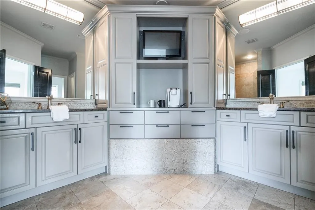 679 Lockton Place, Atlanta, Georgia 30342, 4 Bedrooms Bedrooms, ,4 BathroomsBathrooms,Residential,Sold,679 Lockton Place,5951654