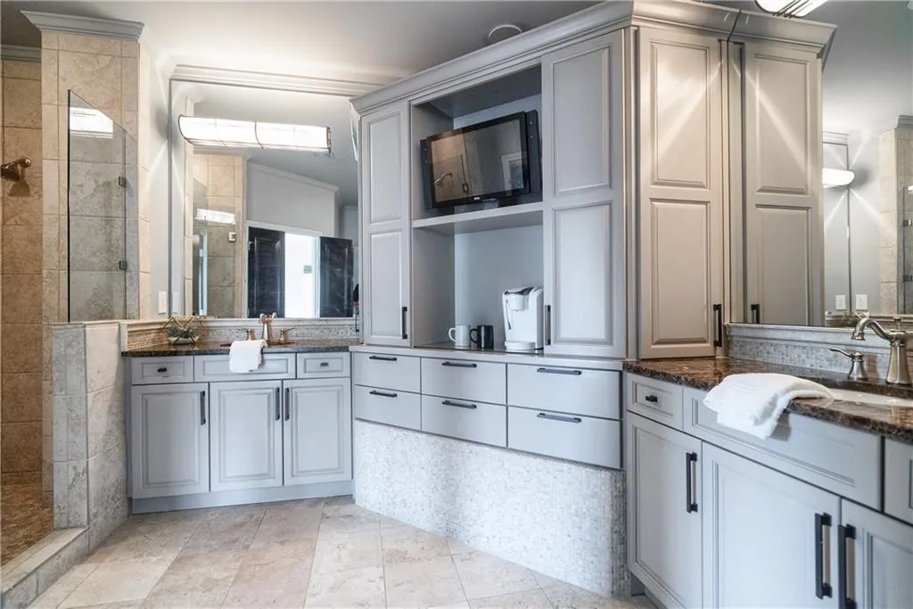 679 Lockton Place, Atlanta, Georgia 30342, 4 Bedrooms Bedrooms, ,4 BathroomsBathrooms,Residential,Sold,679 Lockton Place,5951654