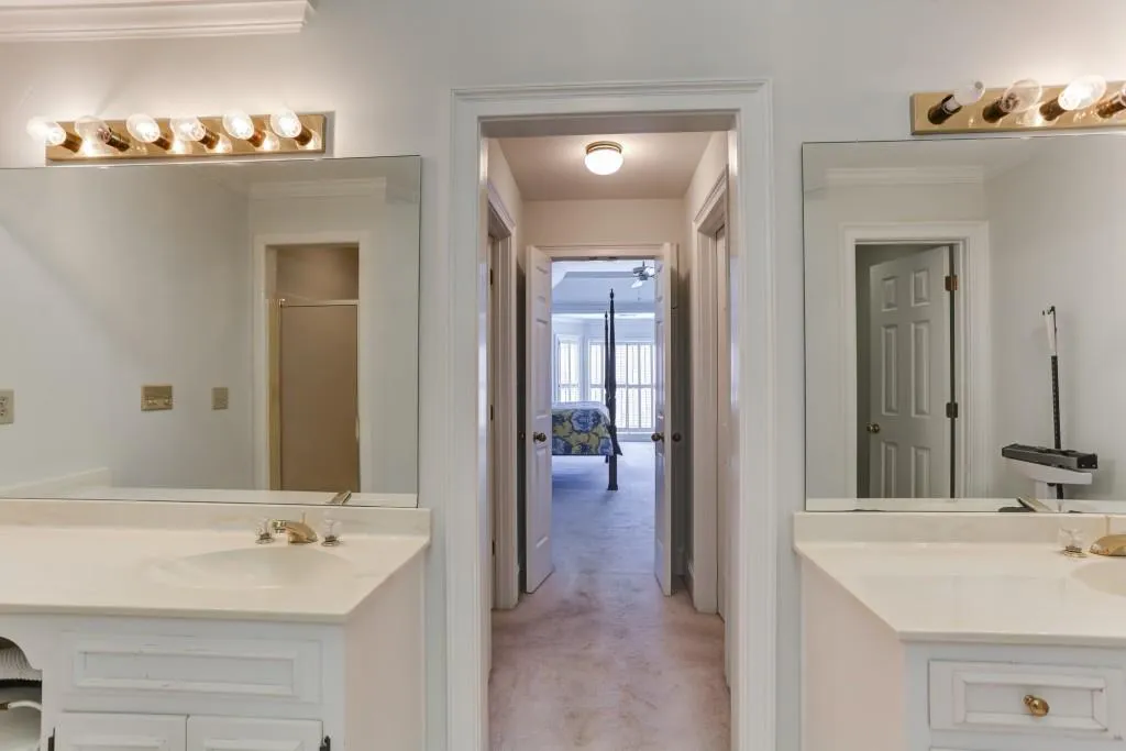 110 Grosvenor Place, Sandy Springs, Georgia 30328, 3 Bedrooms Bedrooms, ,2 BathroomsBathrooms,Residential,Sold,110 Grosvenor Place,6529970