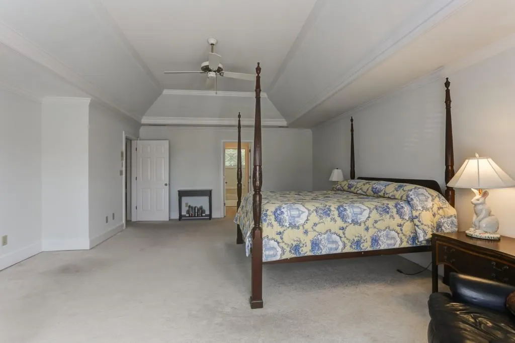 110 Grosvenor Place, Sandy Springs, Georgia 30328, 3 Bedrooms Bedrooms, ,2 BathroomsBathrooms,Residential,Sold,110 Grosvenor Place,6529970