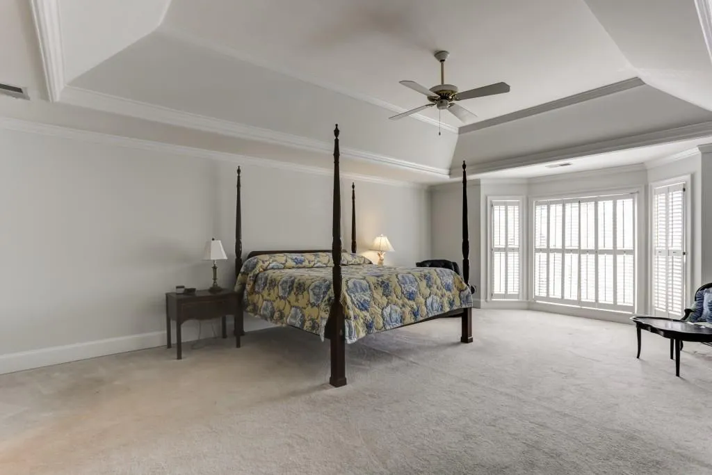 110 Grosvenor Place, Sandy Springs, Georgia 30328, 3 Bedrooms Bedrooms, ,2 BathroomsBathrooms,Residential,Sold,110 Grosvenor Place,6529970