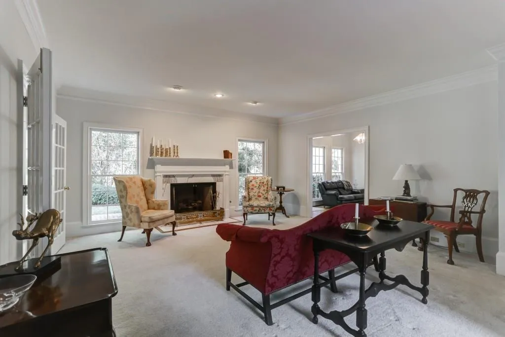110 Grosvenor Place, Sandy Springs, Georgia 30328, 3 Bedrooms Bedrooms, ,2 BathroomsBathrooms,Residential,Sold,110 Grosvenor Place,6529970