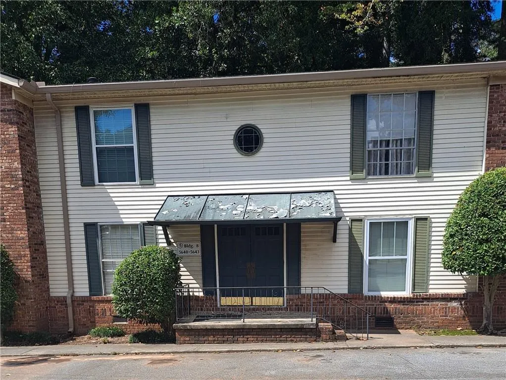 5643 Kingsport Drive, Sandy Springs, Georgia 30342, 2 Bedrooms Bedrooms, ,1 BathroomBathrooms,Residential,Sold,5643 Kingsport Drive,6937926