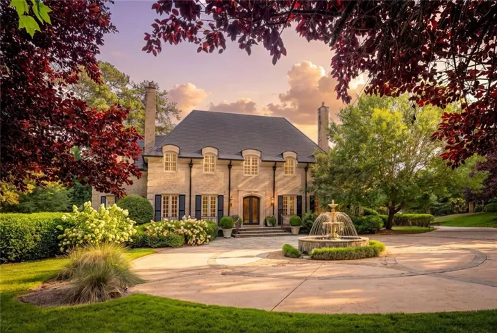 European Estate on over 1 Acre lot