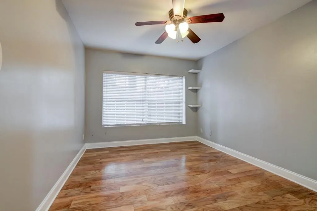 6980 Roswell Road Unit K12, Sandy Springs, Georgia 30328, 2 Bedrooms Bedrooms, ,1 BathroomBathrooms,Residential,Sold,6980 Roswell Road Unit K12,6118097