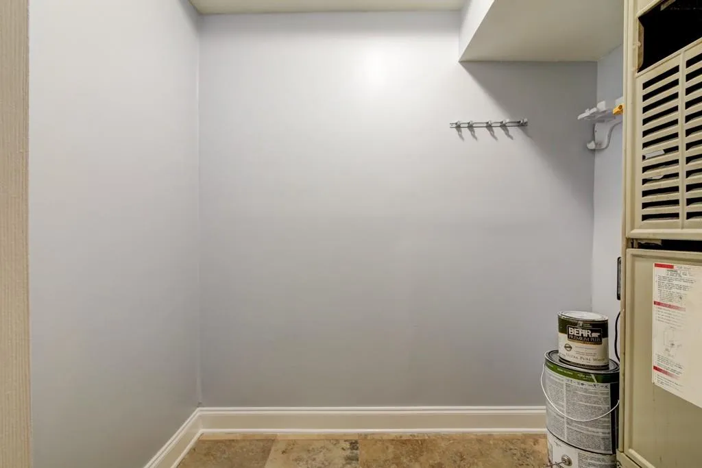 6980 Roswell Road Unit K12, Sandy Springs, Georgia 30328, 2 Bedrooms Bedrooms, ,1 BathroomBathrooms,Residential,Sold,6980 Roswell Road Unit K12,6118097