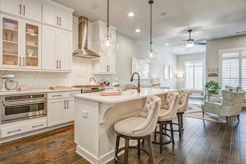 4220 Deming Circle, Atlanta, Georgia 30342, 3 Bedrooms Bedrooms, ,3 BathroomsBathrooms,Residential,Sold,4220 Deming Circle,7087573