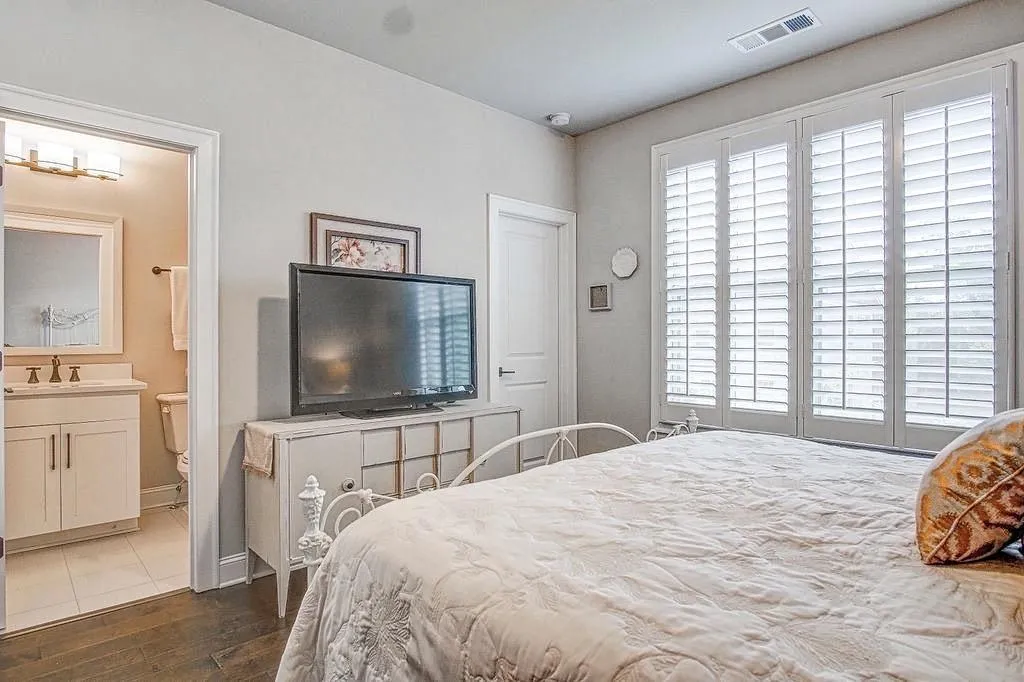 4220 Deming Circle, Atlanta, Georgia 30342, 3 Bedrooms Bedrooms, ,3 BathroomsBathrooms,Residential,Sold,4220 Deming Circle,7087573