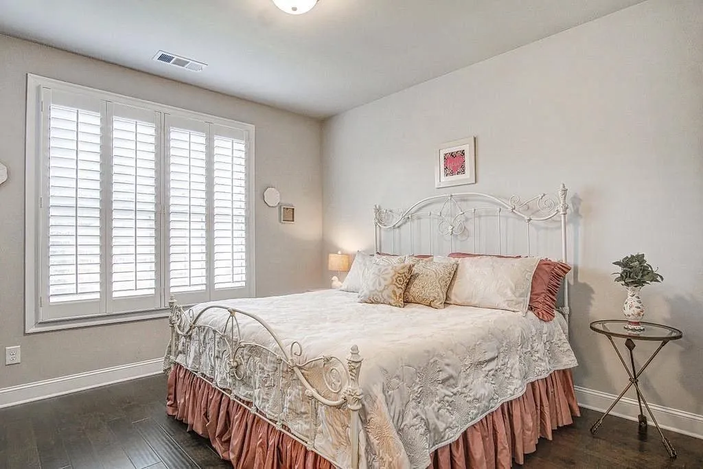 4220 Deming Circle, Atlanta, Georgia 30342, 3 Bedrooms Bedrooms, ,3 BathroomsBathrooms,Residential,Sold,4220 Deming Circle,7087573