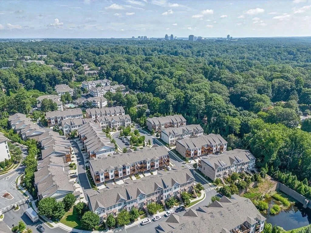 4220 Deming Circle, Atlanta, Georgia 30342, 3 Bedrooms Bedrooms, ,3 BathroomsBathrooms,Residential,Sold,4220 Deming Circle,7087573