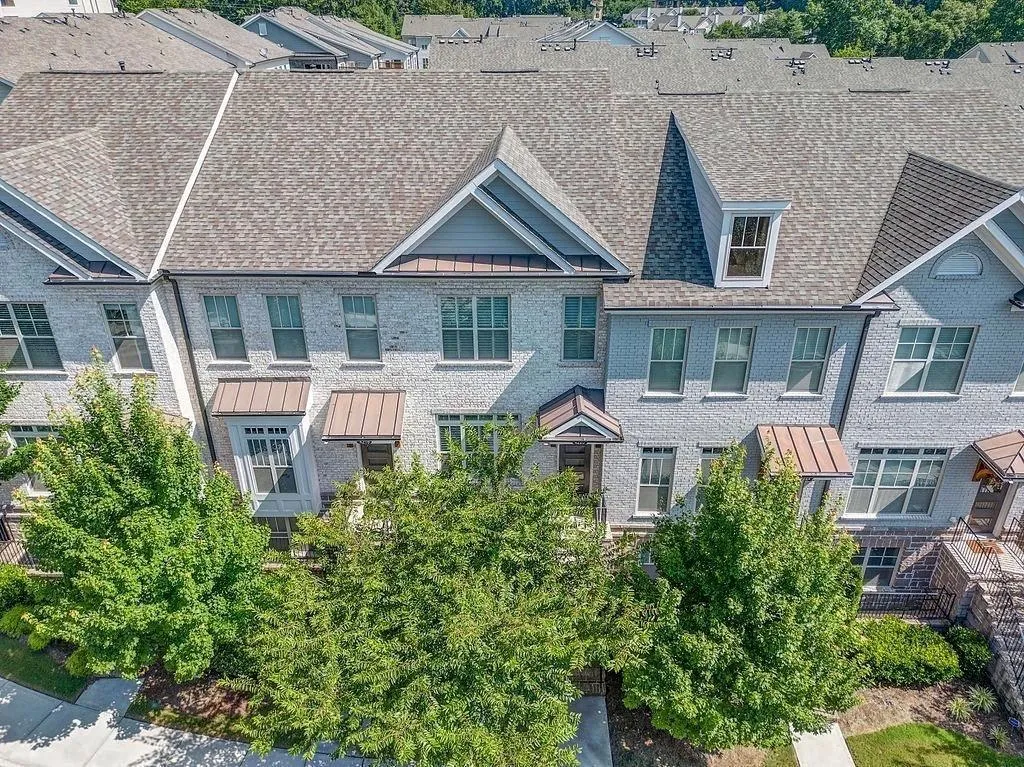 4220 Deming Circle, Atlanta, Georgia 30342, 3 Bedrooms Bedrooms, ,3 BathroomsBathrooms,Residential,Sold,4220 Deming Circle,7087573
