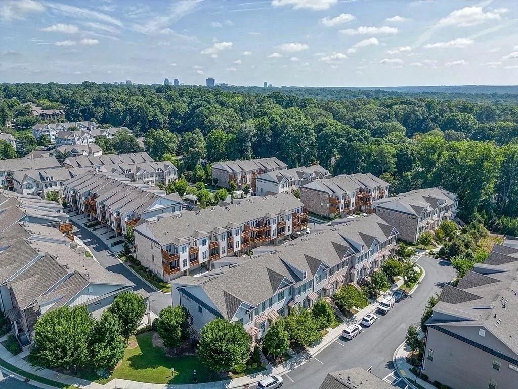4220 Deming Circle, Atlanta, Georgia 30342, 3 Bedrooms Bedrooms, ,3 BathroomsBathrooms,Residential,Sold,4220 Deming Circle,7087573