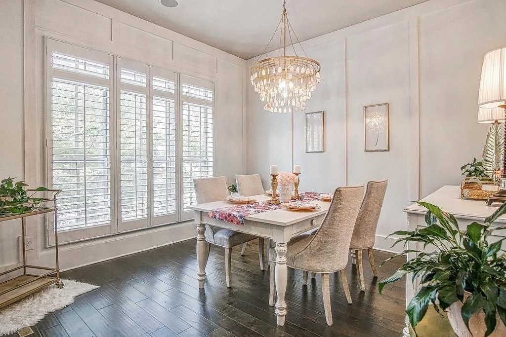 4220 Deming Circle, Atlanta, Georgia 30342, 3 Bedrooms Bedrooms, ,3 BathroomsBathrooms,Residential,Sold,4220 Deming Circle,7087573