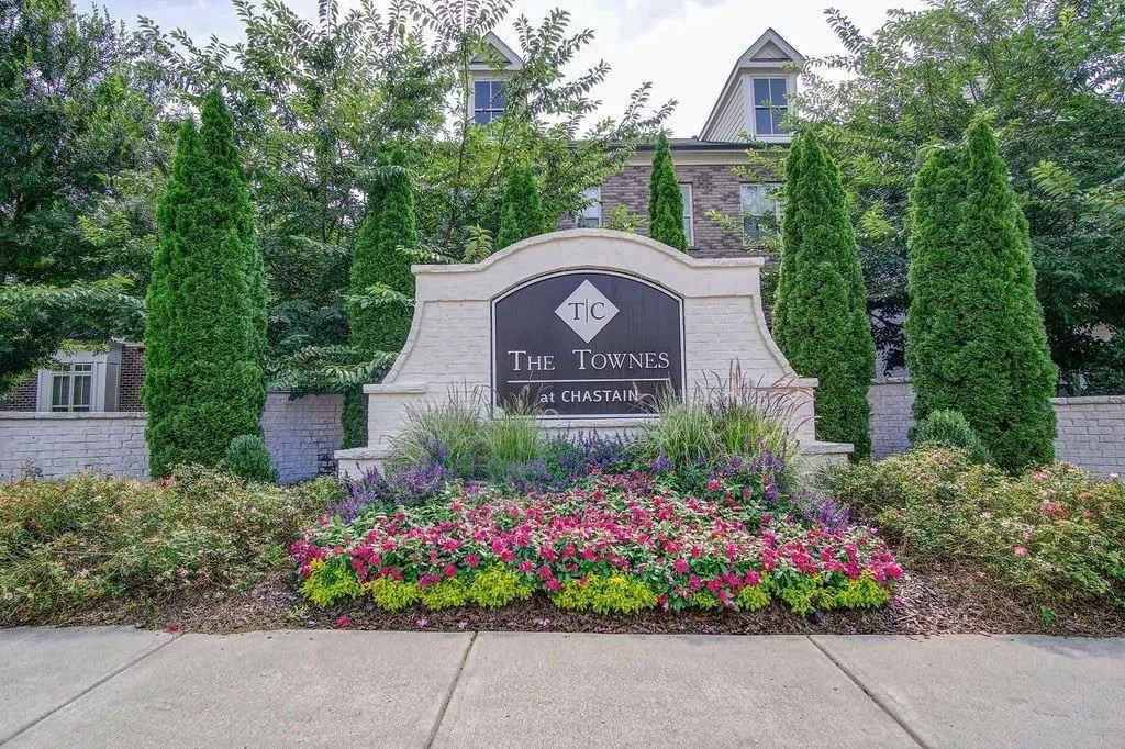 4220 Deming Circle, Atlanta, Georgia 30342, 3 Bedrooms Bedrooms, ,3 BathroomsBathrooms,Residential,Sold,4220 Deming Circle,7087573