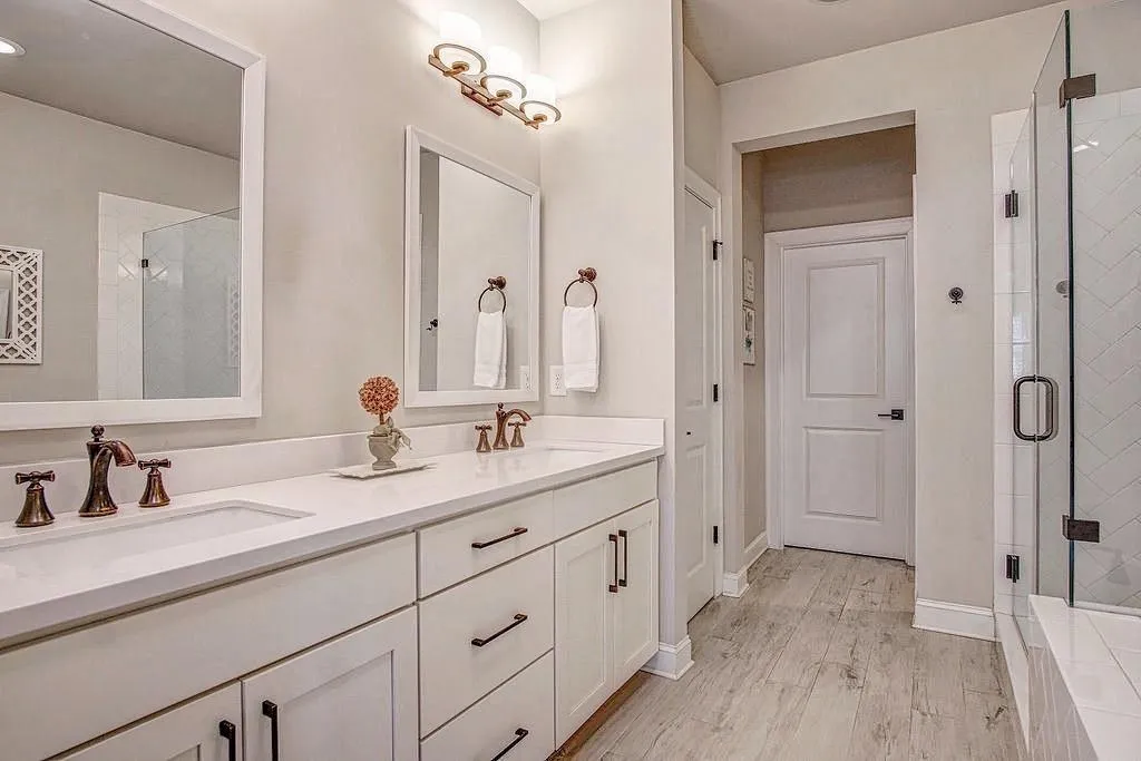4220 Deming Circle, Atlanta, Georgia 30342, 3 Bedrooms Bedrooms, ,3 BathroomsBathrooms,Residential,Sold,4220 Deming Circle,7087573