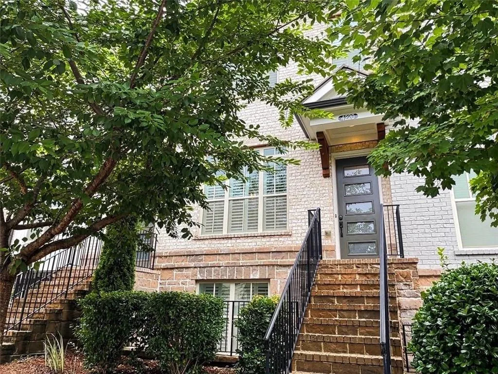 4220 Deming Circle, Atlanta, Georgia 30342, 3 Bedrooms Bedrooms, ,3 BathroomsBathrooms,Residential,Sold,4220 Deming Circle,7087573