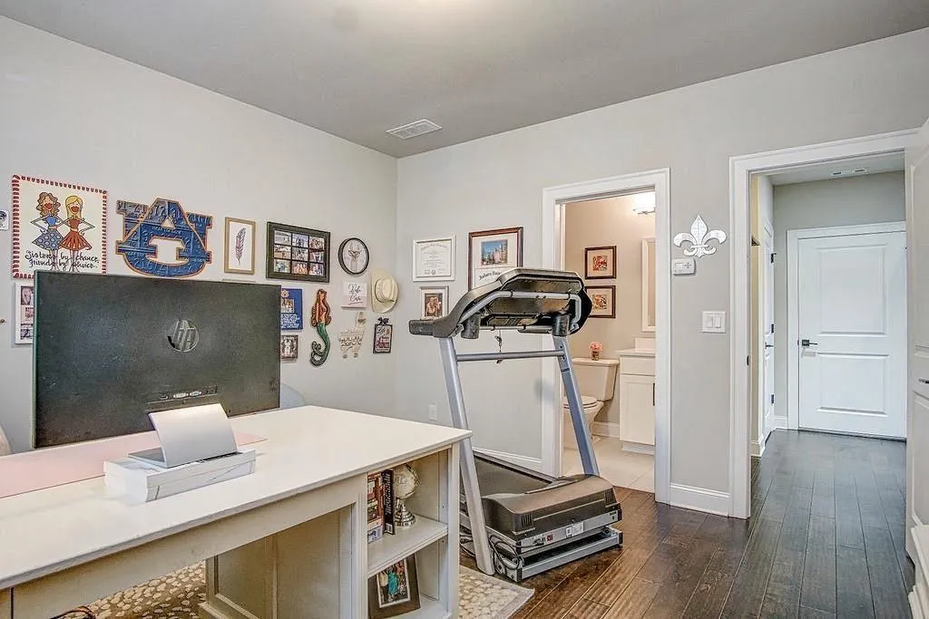 4220 Deming Circle, Atlanta, Georgia 30342, 3 Bedrooms Bedrooms, ,3 BathroomsBathrooms,Residential,Sold,4220 Deming Circle,7087573