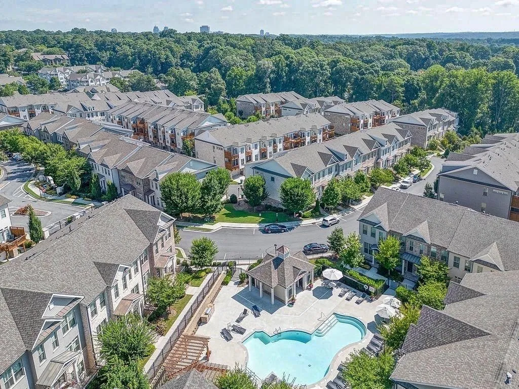 4220 Deming Circle, Atlanta, Georgia 30342, 3 Bedrooms Bedrooms, ,3 BathroomsBathrooms,Residential,Sold,4220 Deming Circle,7087573