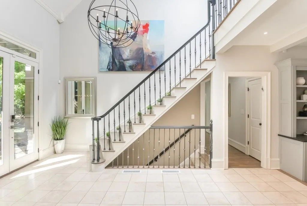 825 Marseilles Drive, Atlanta, Georgia 30327, 5 Bedrooms Bedrooms, ,5 BathroomsBathrooms,Residential,Sold,825 Marseilles Drive,7471245