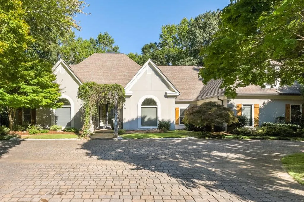 825 Marseilles Drive, Atlanta, Georgia 30327, 5 Bedrooms Bedrooms, ,5 BathroomsBathrooms,Residential,Sold,825 Marseilles Drive,7471245