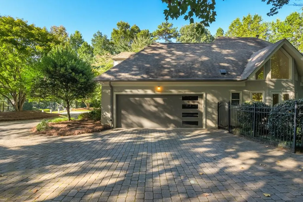 825 Marseilles Drive, Atlanta, Georgia 30327, 5 Bedrooms Bedrooms, ,5 BathroomsBathrooms,Residential,Sold,825 Marseilles Drive,7471245