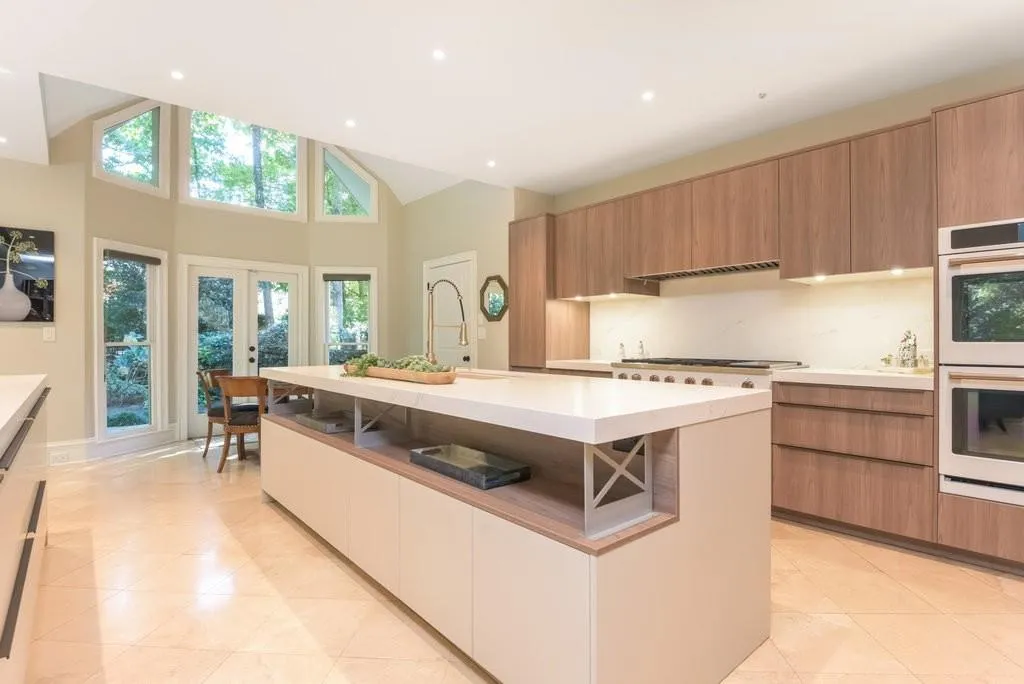 825 Marseilles Drive, Atlanta, Georgia 30327, 5 Bedrooms Bedrooms, ,5 BathroomsBathrooms,Residential,Sold,825 Marseilles Drive,7471245