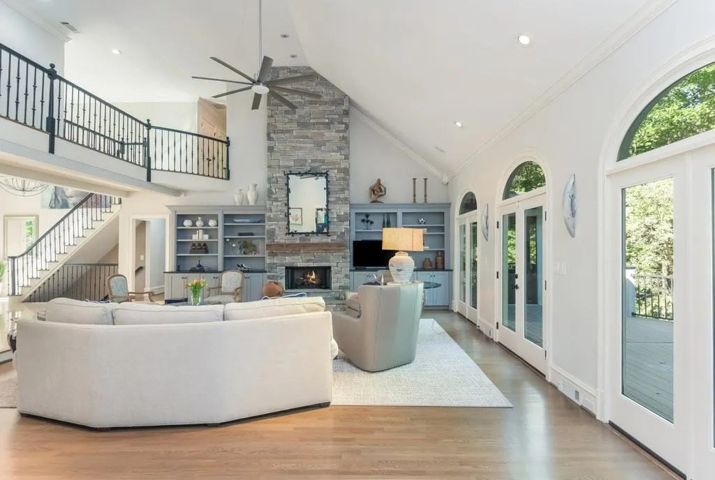 825 Marseilles Drive, Atlanta, Georgia 30327, 5 Bedrooms Bedrooms, ,5 BathroomsBathrooms,Residential,Sold,825 Marseilles Drive,7471245