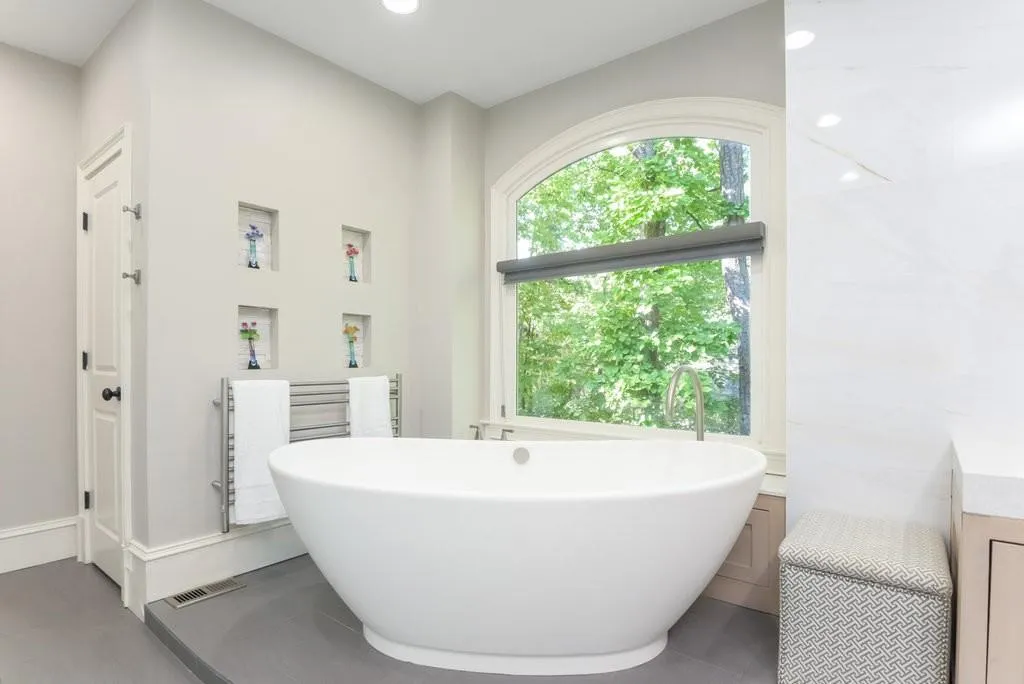 825 Marseilles Drive, Atlanta, Georgia 30327, 5 Bedrooms Bedrooms, ,5 BathroomsBathrooms,Residential,Sold,825 Marseilles Drive,7471245