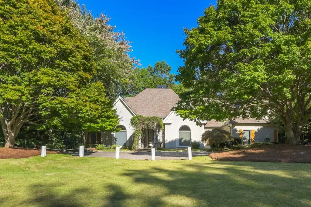 825 Marseilles Drive, Atlanta, Georgia 30327, 5 Bedrooms Bedrooms, ,5 BathroomsBathrooms,Residential,Sold,825 Marseilles Drive,7471245